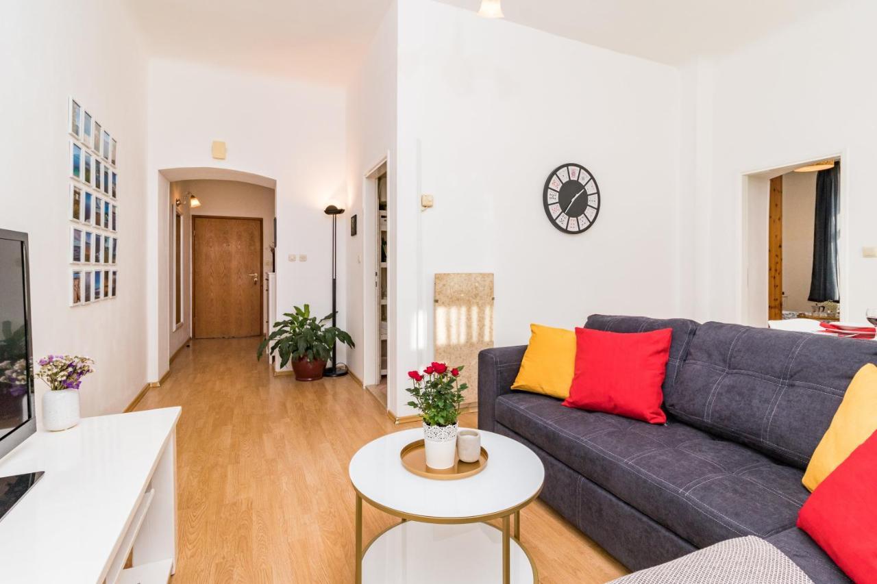 Apartman Lussi Pula Exteriör bild