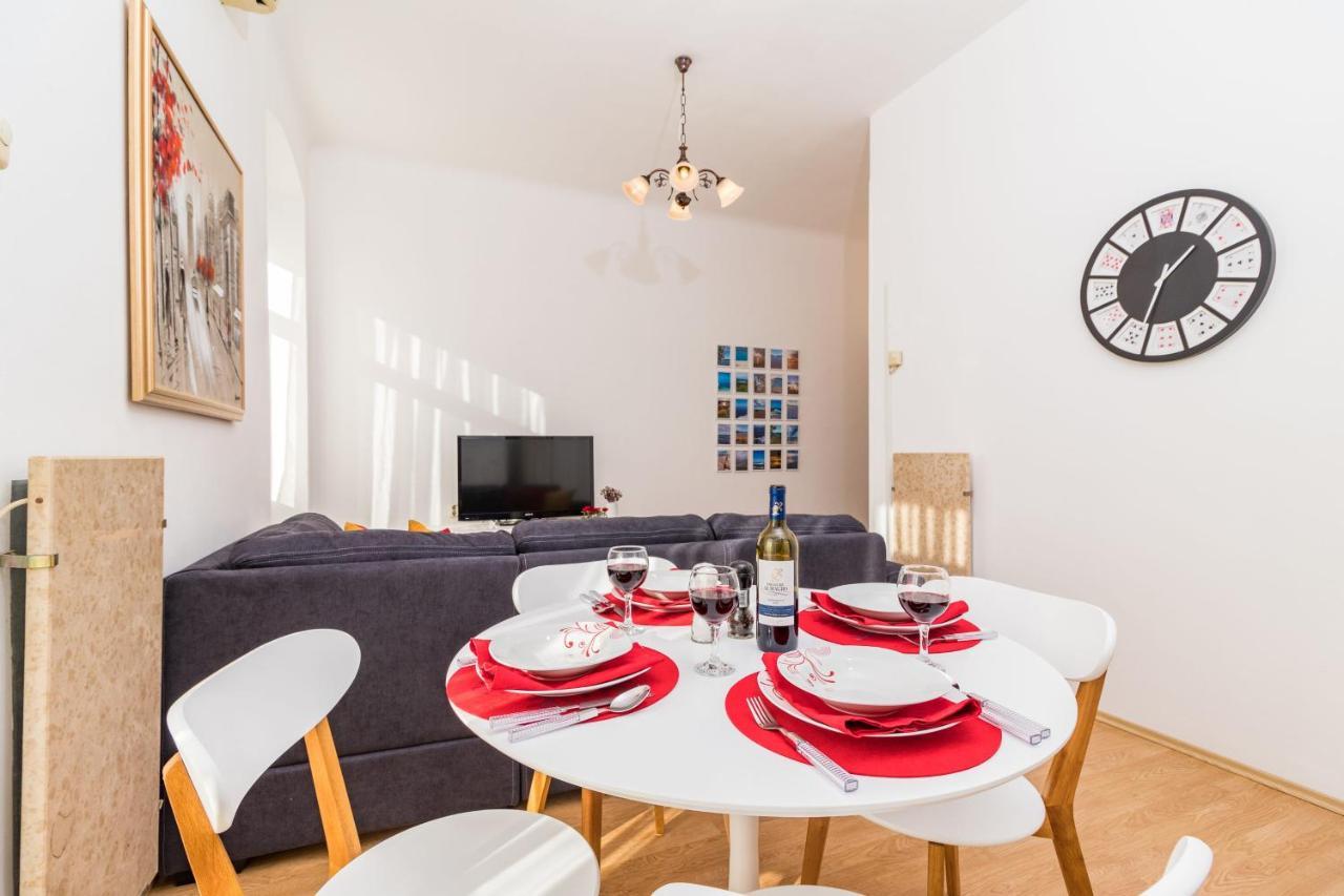 Apartman Lussi Pula Exteriör bild