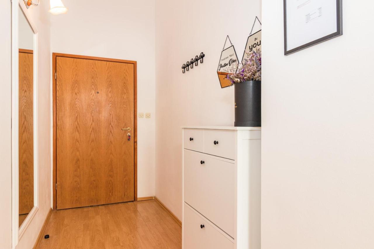 Apartman Lussi Pula Exteriör bild