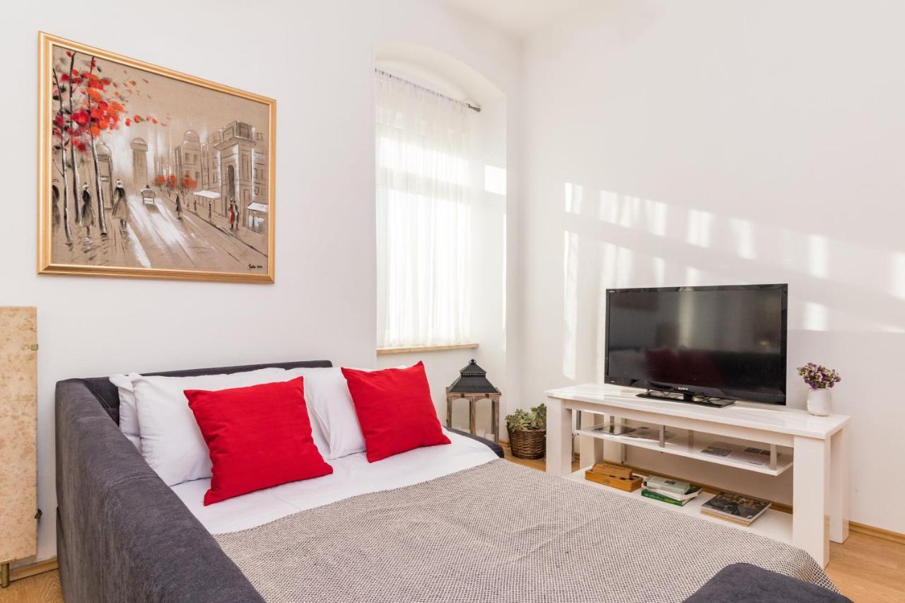 Apartman Lussi Pula Exteriör bild