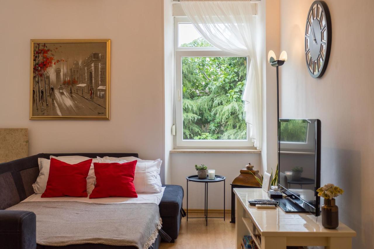 Apartman Lussi Pula Exteriör bild