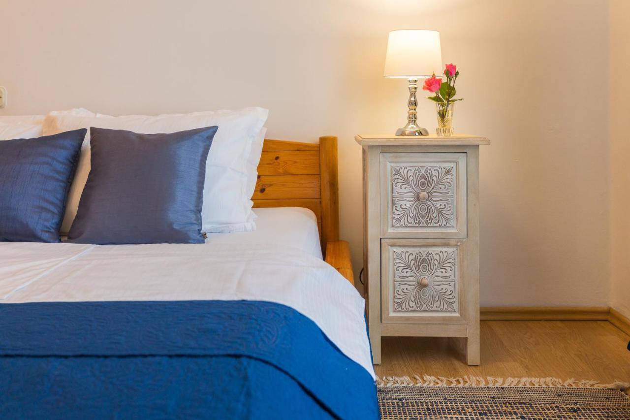 Apartman Lussi Pula Exteriör bild